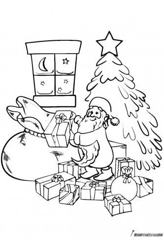 Раскраска Дед Мороз раскладывает подарки под ёлкой