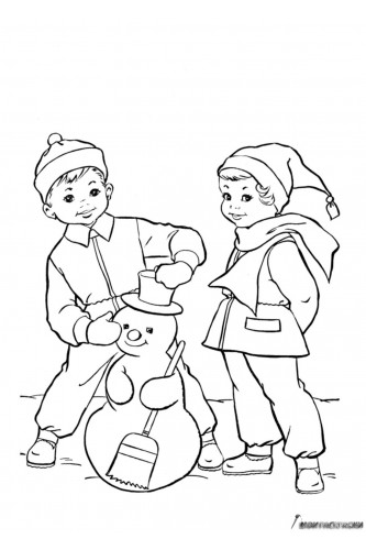 Раскраска Мальчик и девочка слепили Снеговика